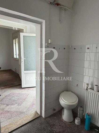 Birou, de 100 mp, în Central