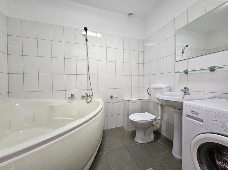 Apartament cu 4 camere decomandat în Giulești
