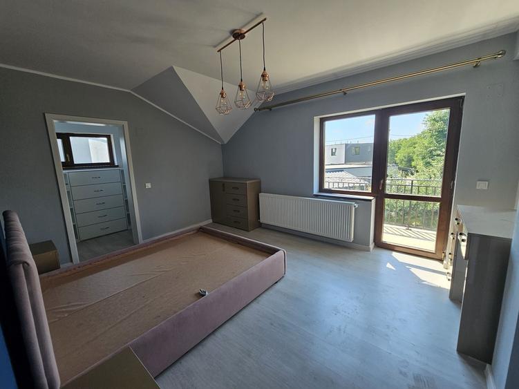 Casă cu 4 camere în Mărăcineni