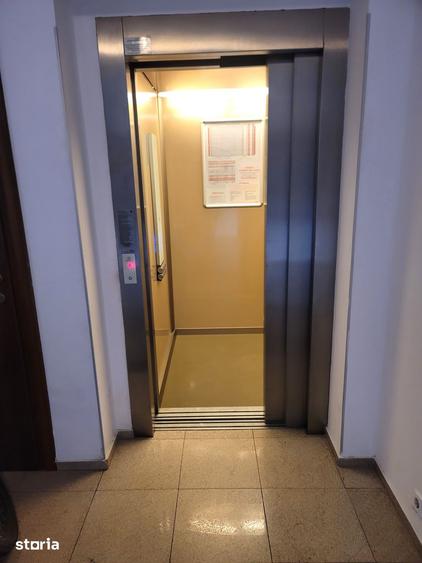 Garsonieră decomandată în Băneasa