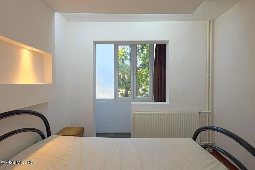 Apartament cu 4 camere semidecomandat în Mehala