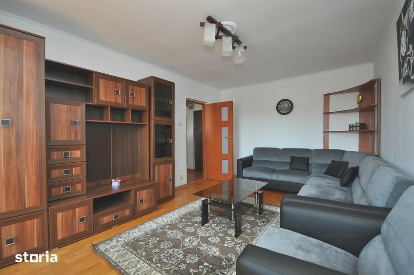 Apartament cu 3 camere decomandat în Drumul Taberei