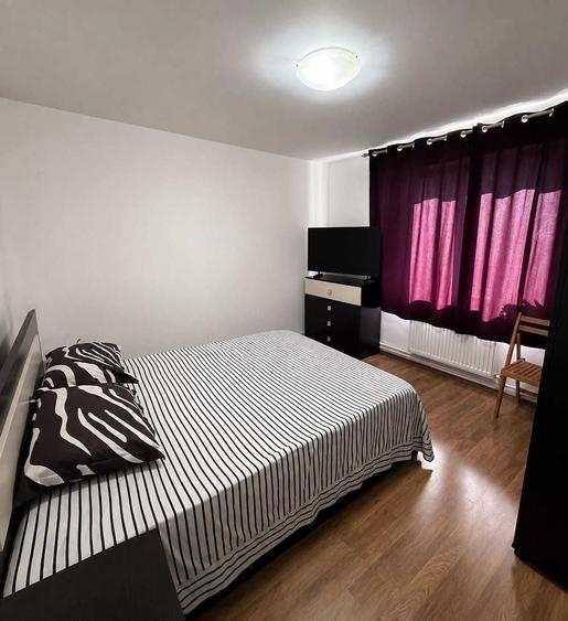 Apartament cu 4 camere decomandat în Exterior Vest