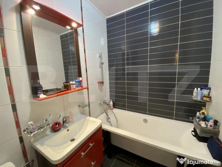 Casă cu 4 camere cu Teren 737 Mp în Central