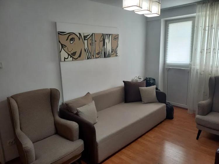 Apartament cu 3 camere decomandat, mobilat în Drumul Taberei