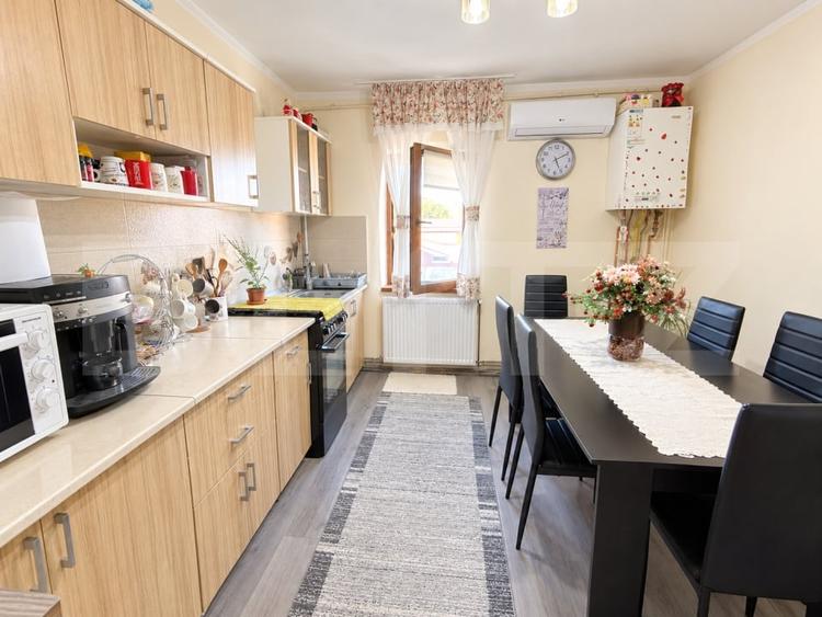 Apartament cu 3 camere decomandat în Aiud