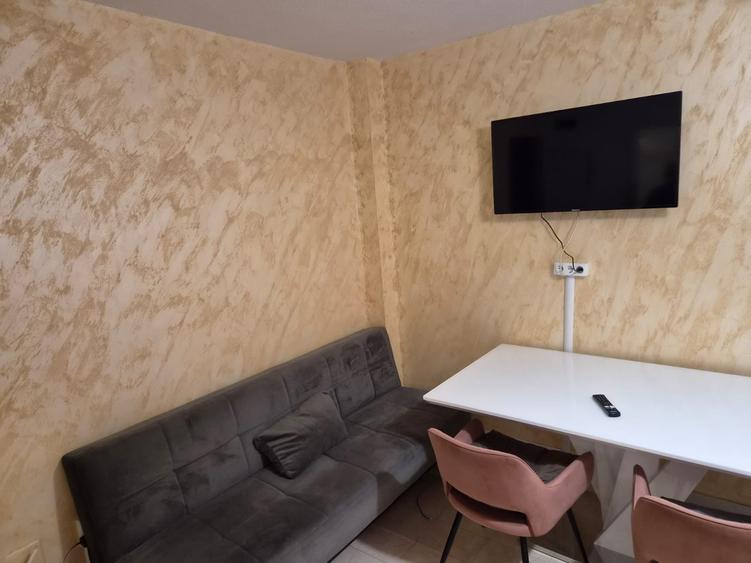 Apartament cu 3 camere decomandat în Sânnicoară