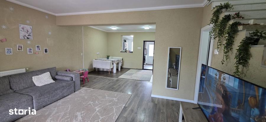 Casă cu 3 camere cu Teren 270 Mp în Nojorid