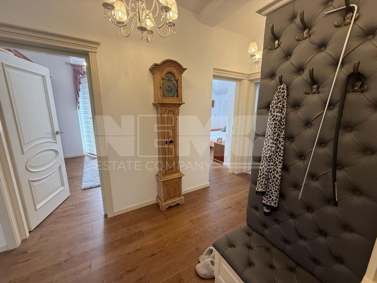 Apartament cu 3 camere decomandat, mobilat în Central