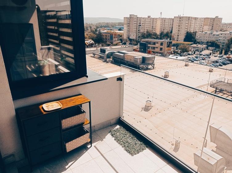 Apartament cu 2 camere decomandat, mobilat în Nord