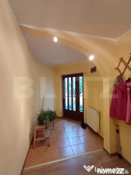 Casă cu 5 camere cu Teren 600 Mp în Central