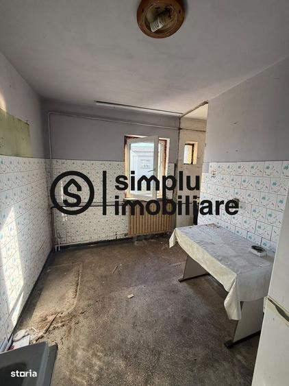 Apartament cu 3 camere decomandat în Valea Rosie