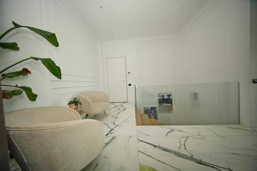 Apartament cu 4 camere decomandat în Herăstrău