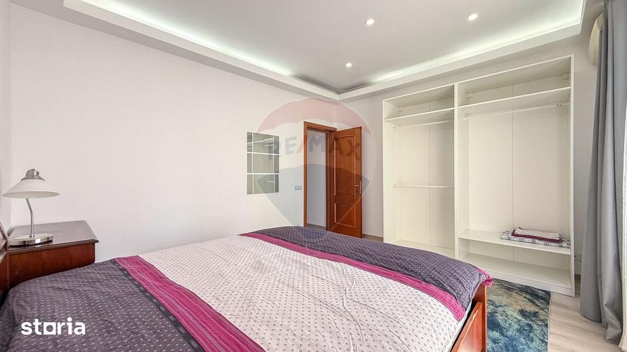 Apartament cu 3 camere în Romană