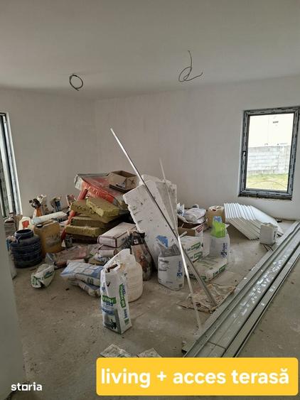 Casă cu 4 camere cu Teren 884 Mp în Moșoaia