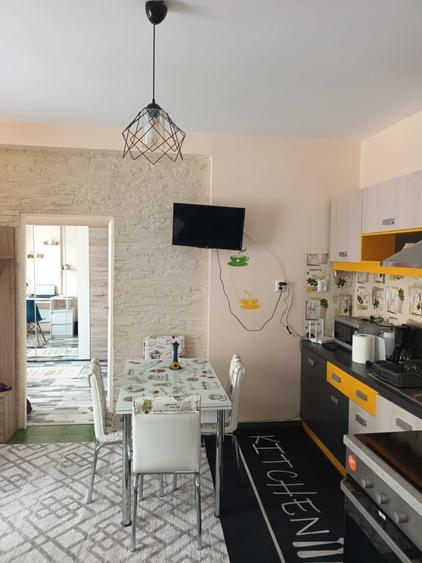 Apartament cu 2 camere semidecomandat în Central