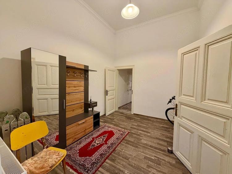 Apartament cu 3 camere decomandat în Sinaia