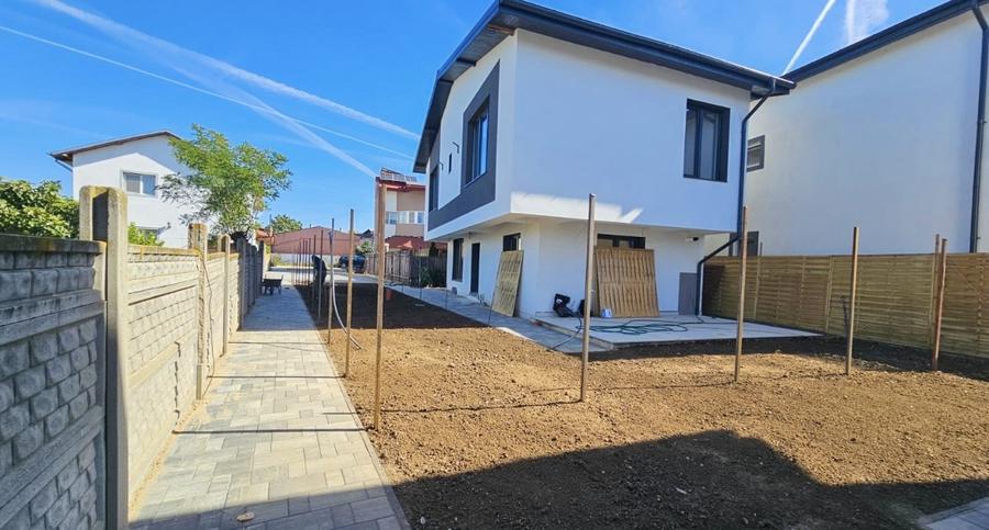 Casă individuală cu 4 camere cu Canalizare în Chiajna