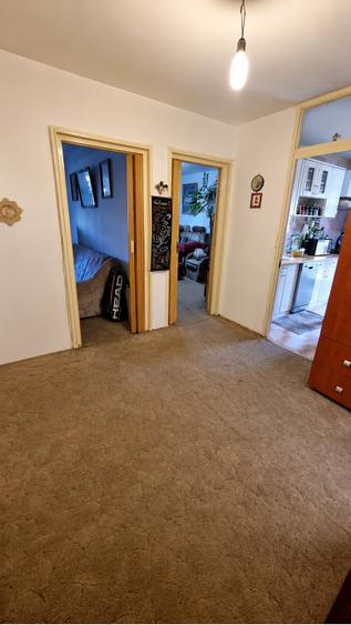 Apartament cu 4 camere decomandat, mobilat în Gorjului