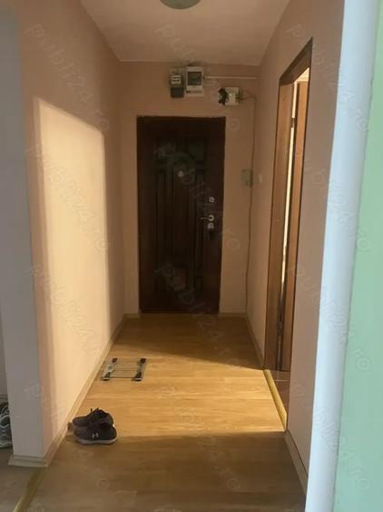 Apartament cu 3 camere decomandat în Șagului