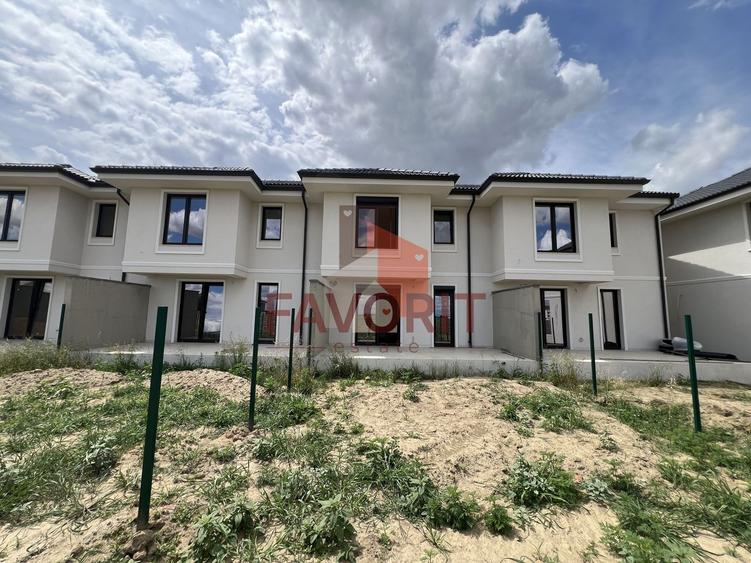 Casă cu 3 camere cu Canalizare în Giroc
