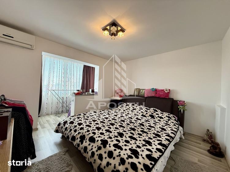 Apartament cu 3 camere decomandat în Lunei