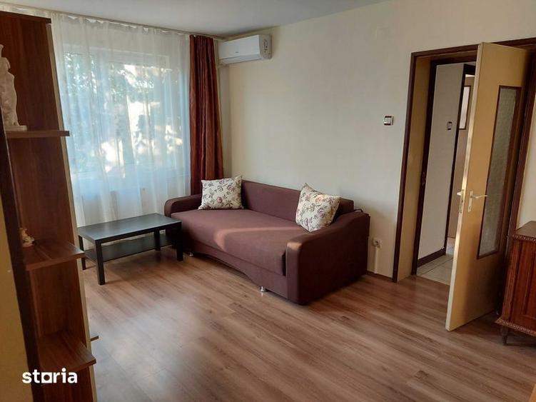 Apartament cu 3 camere semidecomandat, mobilat în Giulești