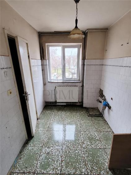 Apartament cu 2 camere semidecomandat în Cetății