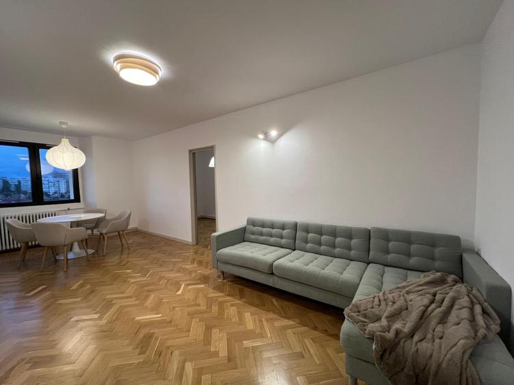 Apartament cu 3 camere decomandat, mobilat în Pantelimon