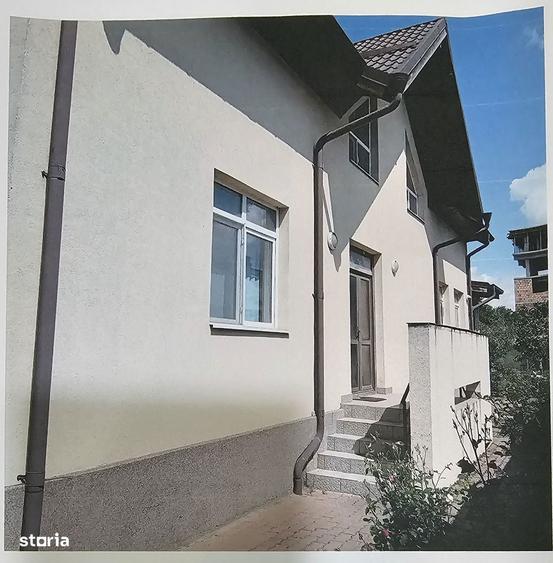 Casă cu 4 camere cu Teren 394 Mp în Central