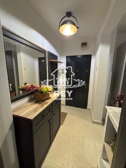 Apartament cu 3 camere decomandat, mobilat în Mihai Viteazul