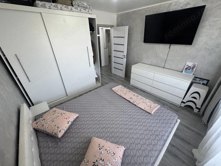 Apartament cu 3 camere decomandat în Km 4