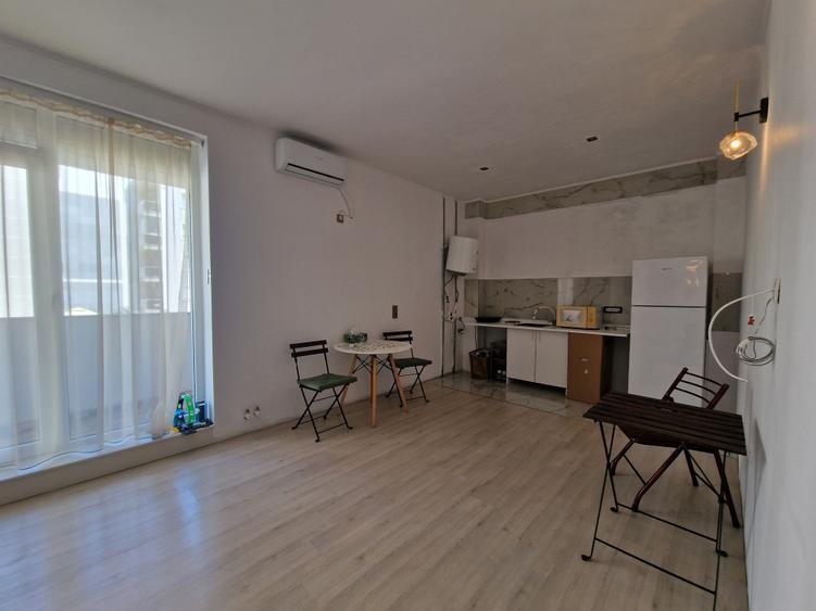 Apartament cu 2 camere semidecomandat, mobilat în Nord
