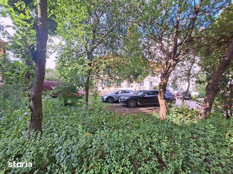 Apartament cu 2 camere decomandat în Tractorul