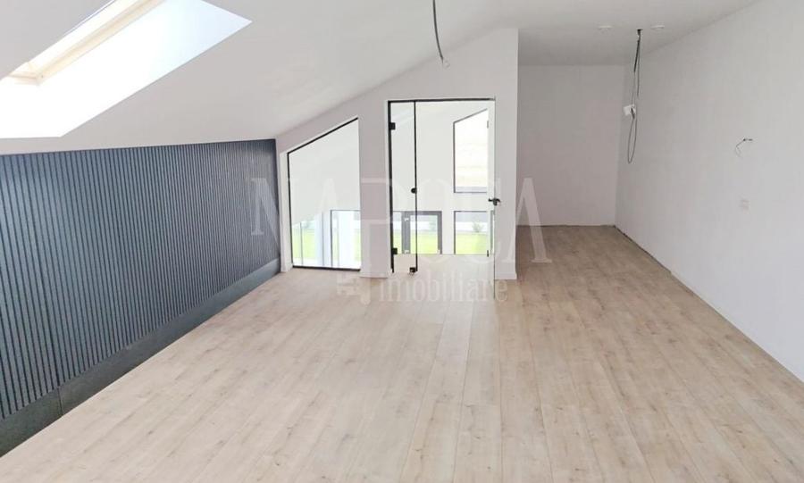 Duplex cu 4 camere cu Canalizare în Iosia