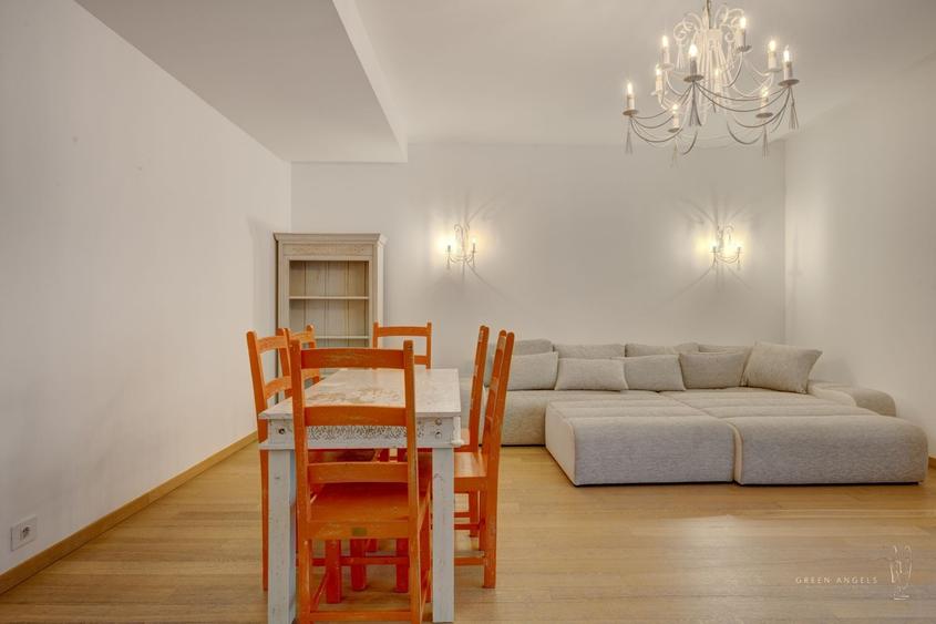 Apartament cu 4 camere decomandat, mobilat în Aviatorilor