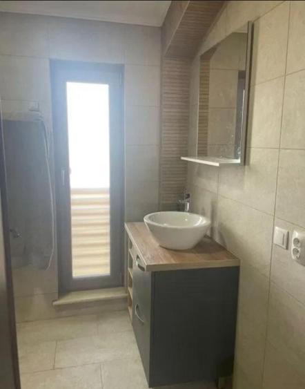 Apartament cu 2 camere decomandat în Mofleni