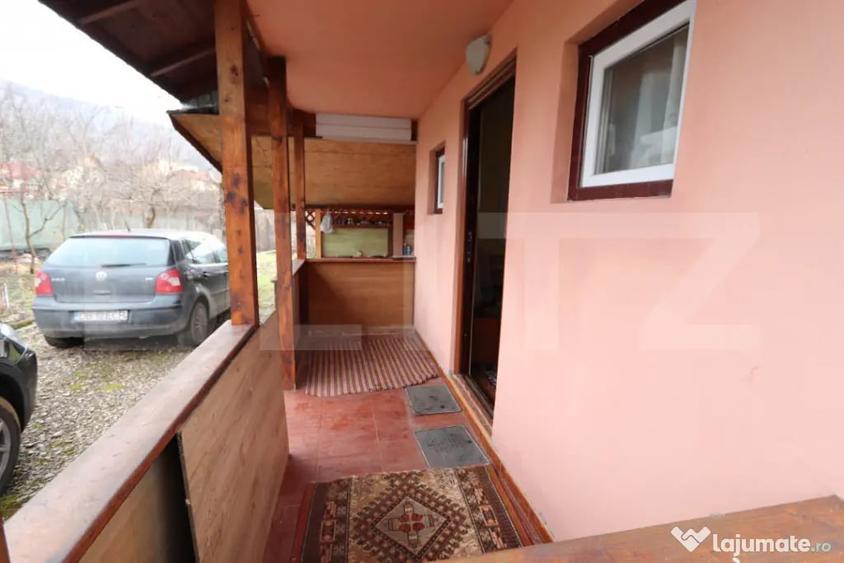 Casă cu 2 camere cu Teren 360 Mp în Central