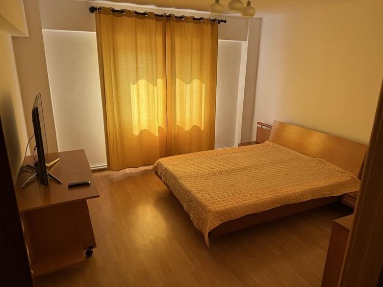 Apartament cu 2 camere decomandat în Buzaului