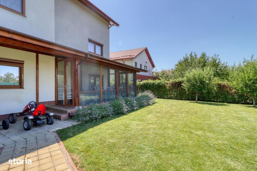 Casă cu 4 camere cu Teren 800 Mp în Săftica