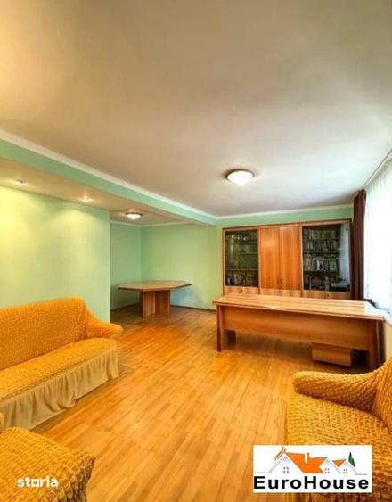 Casă cu 5 camere cu Teren 912 Mp în Central
