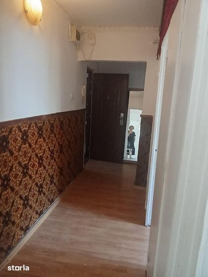 Apartament cu 2 camere semidecomandat în Micro 5