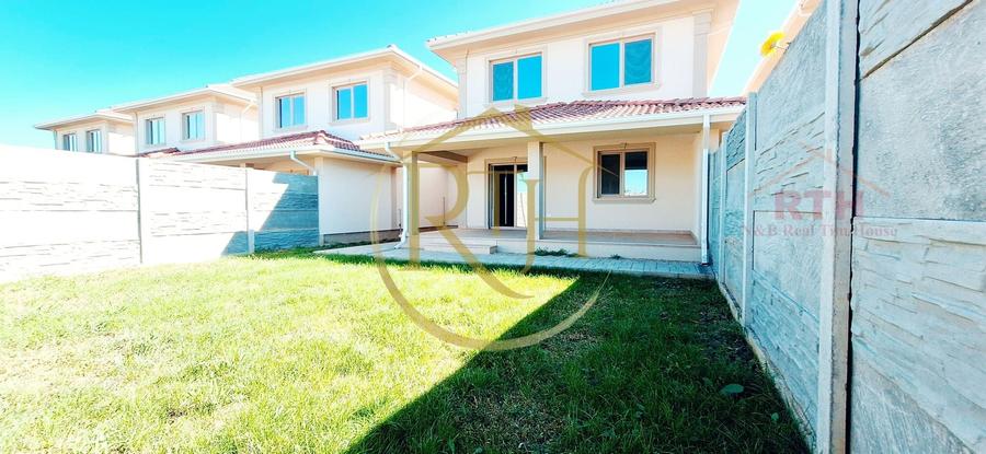 Duplex cu 5 camere cu Canalizare în Giroc