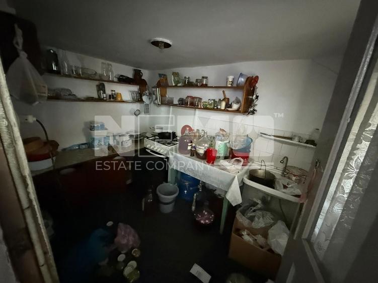 Casă individuală cu 3 camere cu Canalizare în Central