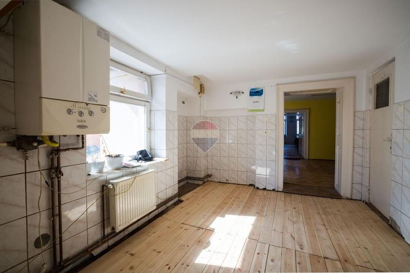 0% comision | Apartament la casă, parter și mansardă | Strada Lungă - 28