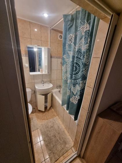Apartament cu 2 camere decomandat în Negru Vodă