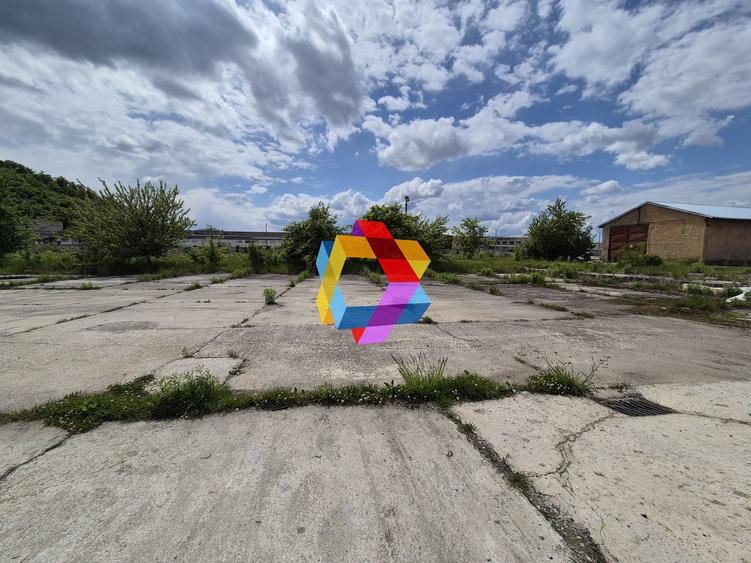 Spațiu industrial, de 1,000 mp, în Bartolomeu