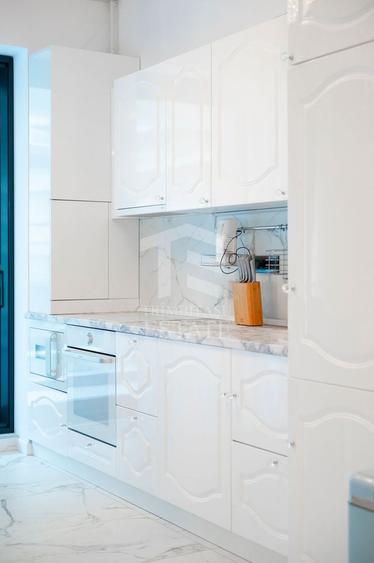 Apartament cu 3 camere decomandat, mobilat în Central