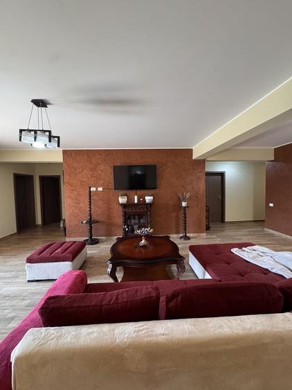 Casă cu 4 camere în Parța
