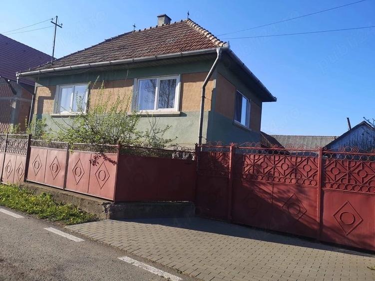 Casă cu 3 camere cu Teren 5160 Mp în Siculeni